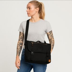Timberland Mendum Pond Messenger Bag NWT Black Water-Resistant Laptop Crossbody